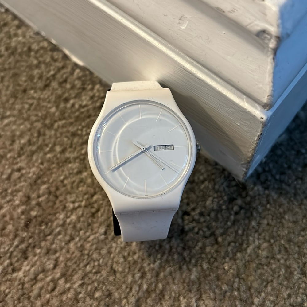 Swatch Watch - non-working, need battery. Otherwise in amazing condition